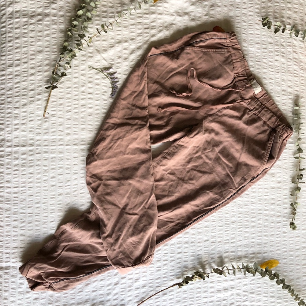 LOU & GREY Jogger Pants